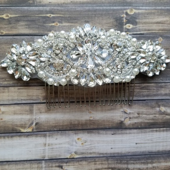 Wedding Hair Comb - Rhinestone & Pearl Medium - Picture 1 of 1